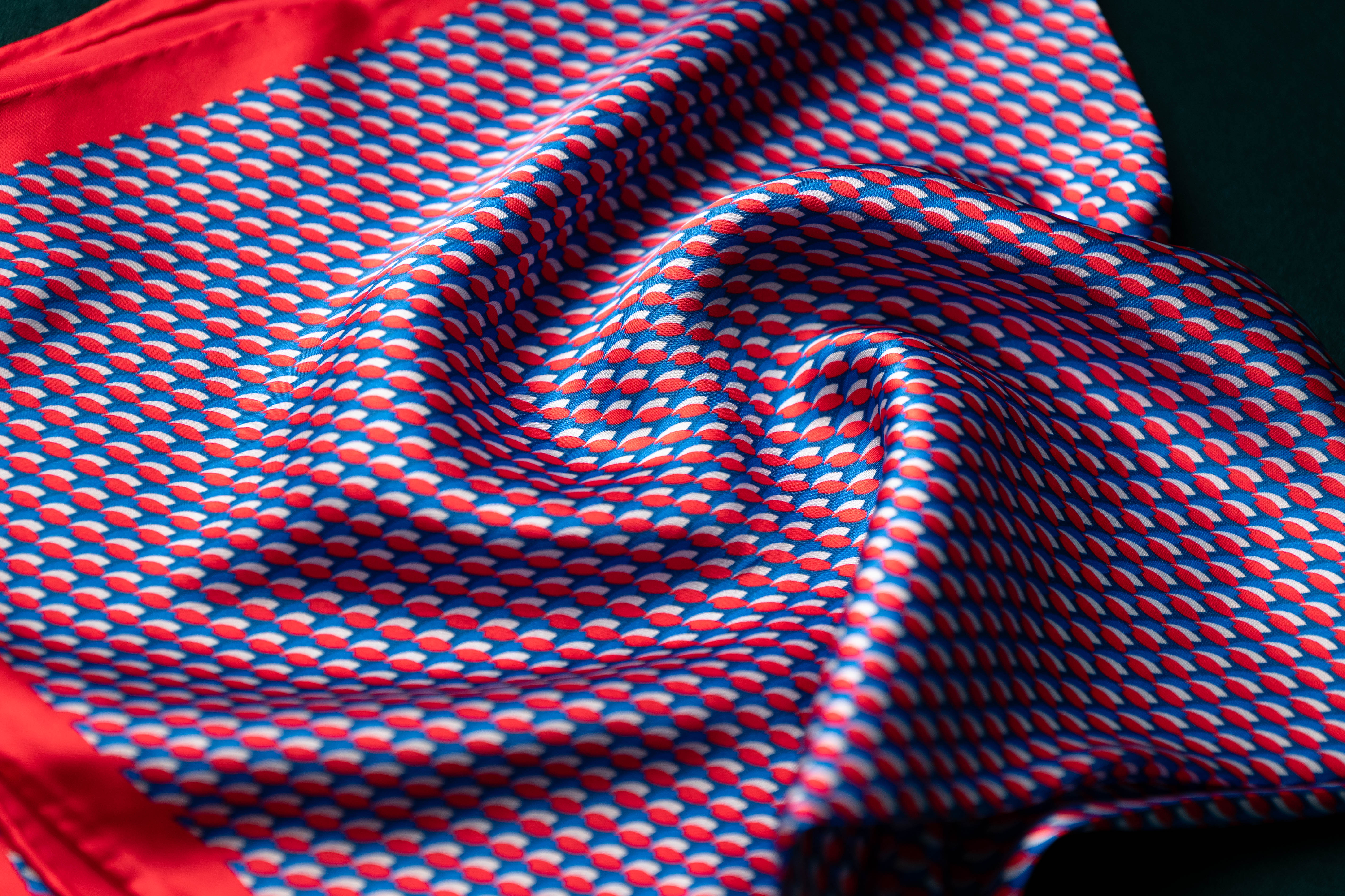 Carré de soie le Damier Reconquête!
